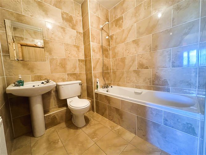 11 Glendara, Kilteragh, Dooradoyle, Limerick