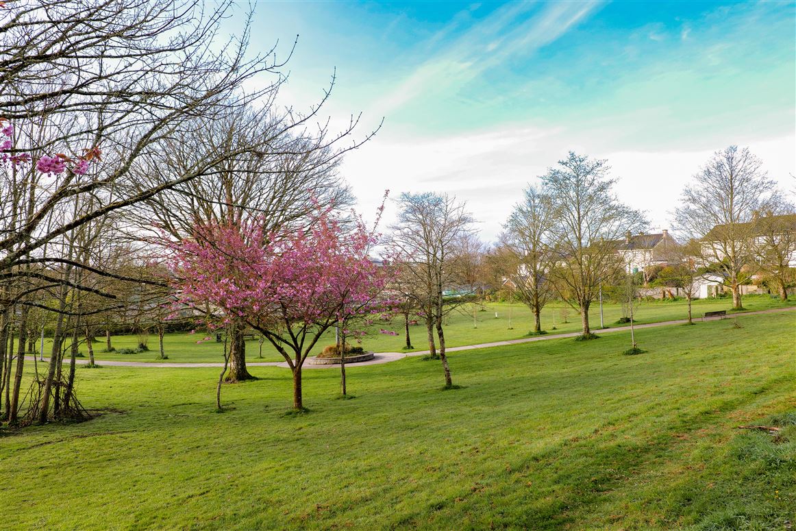 30 Glenard Crescent, Salthill, Galway 30 Glenard Crescent, Salthill, Galway