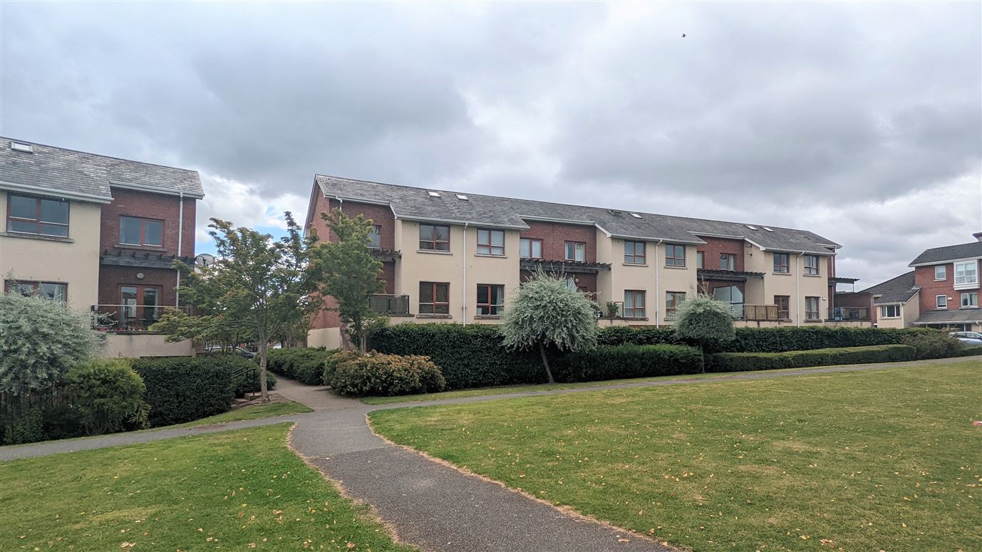 30 Fernleigh Crescent, Castleknock, Dublin 15 Estates