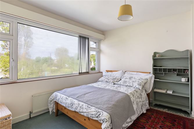 37 Arnold Grove, Glenageary, County Dublin