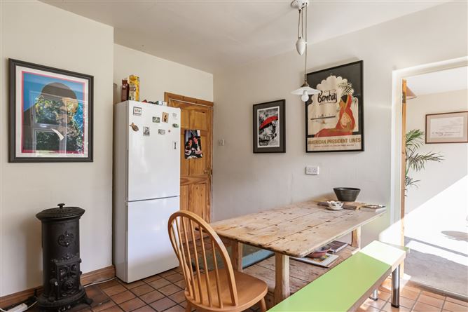 37 Arnold Grove, Glenageary, County Dublin
