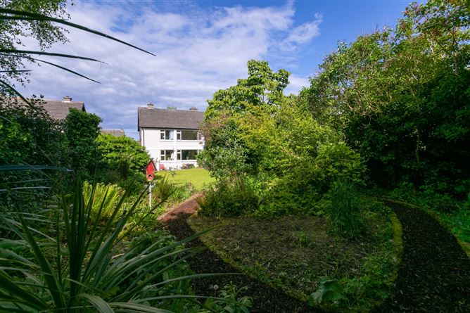 37 Arnold Grove, Glenageary, County Dublin