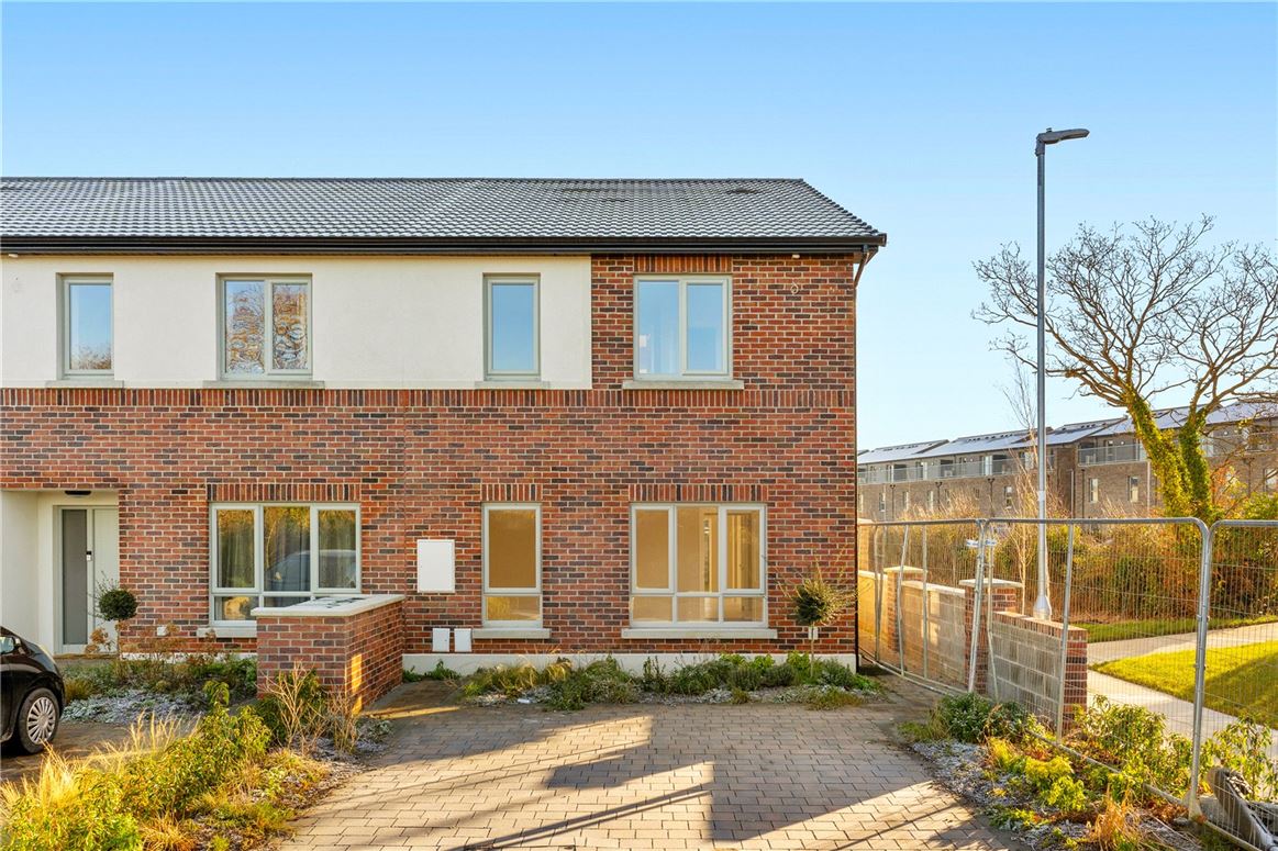 42 Hallwell Lane, Adamstown, K78, Lucan, Co. Dublin Hooke & MacDonald