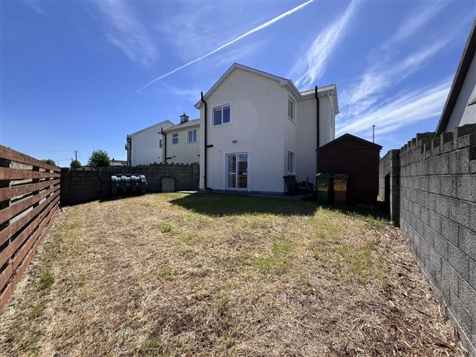 34 Lady`s Abbey, Ardfinnan, County Tipperary