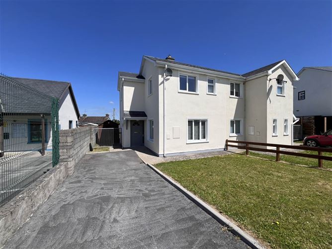 34 Lady`s Abbey, Ardfinnan, County Tipperary