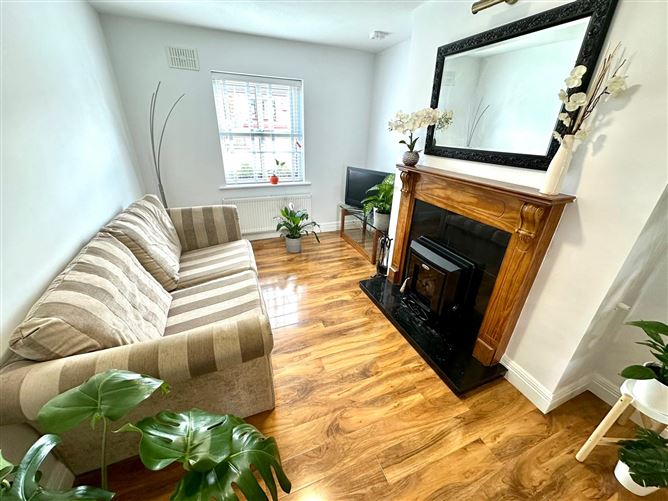 8, Flannery Terrace, Gurteen, Co. Sligo