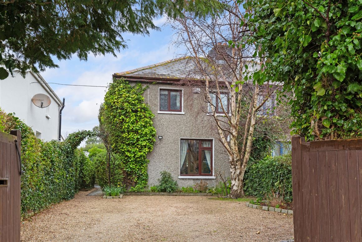 Bruach, 11 Newcourt Villas, Putland Road, Bray, Co. Wicklow