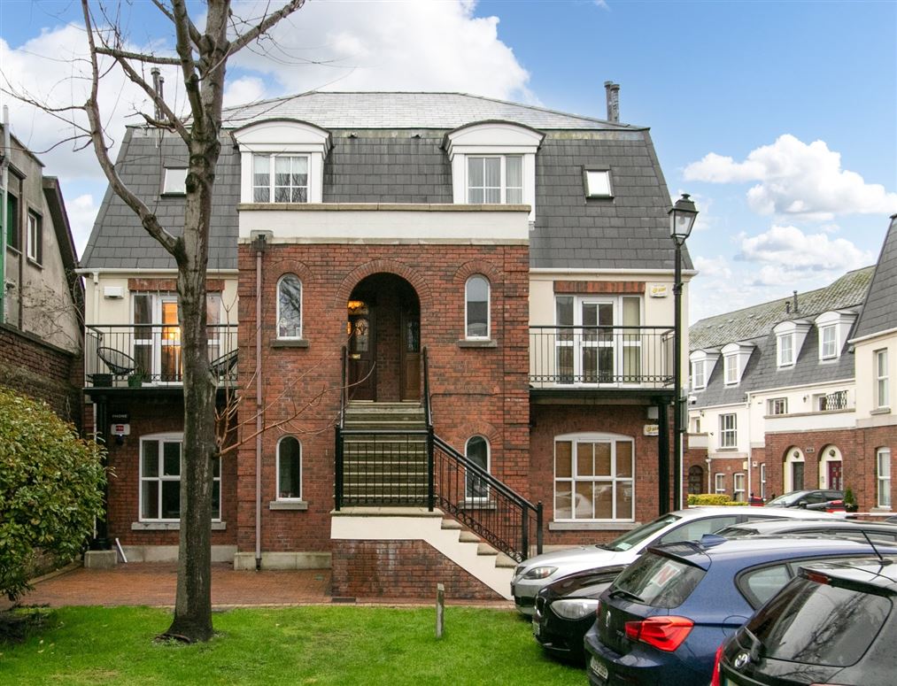 2 Loftus Square, Rathfarnham Gate, Rathfarnham, Dublin 14