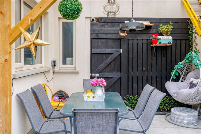 8 Stratton Square, Adamstown, Lucan, Dublin