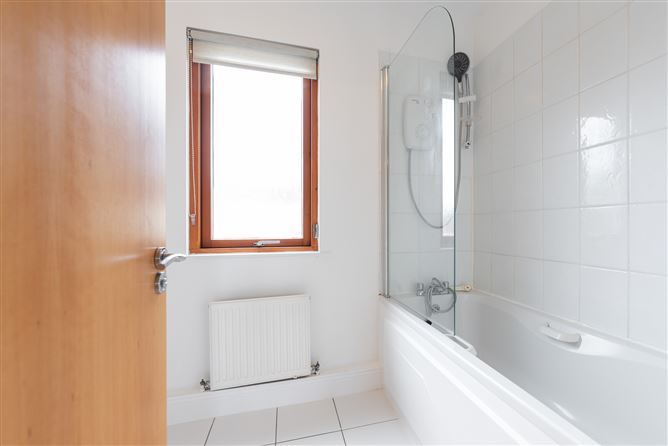 4 Hunters Avenue, Hunters Wood, Ballycullen, Dublin 24