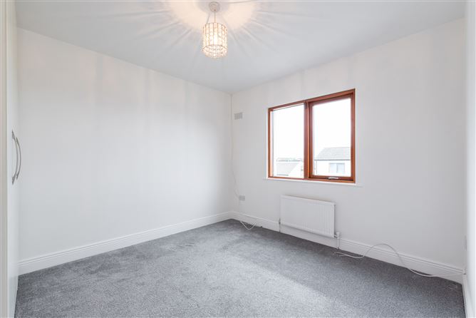 4 Hunters Avenue, Hunters Wood, Ballycullen, Dublin 24