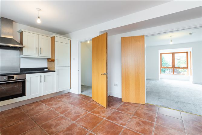 4 Hunters Avenue, Hunters Wood, Ballycullen, Dublin 24