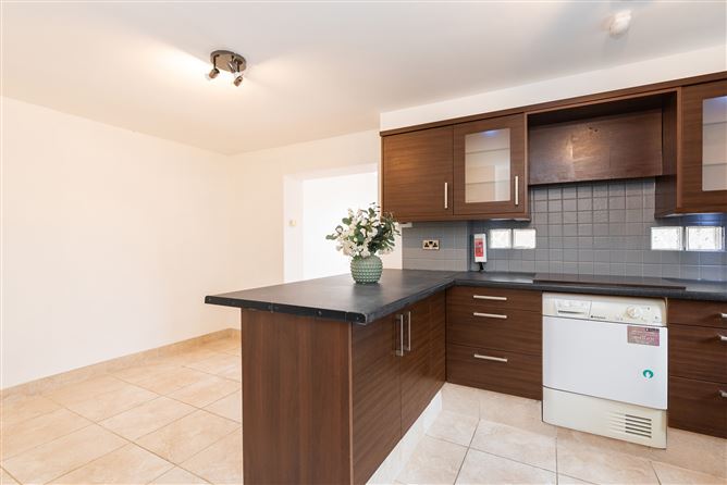 4 Hunters Avenue, Hunters Wood, Ballycullen, Dublin 24