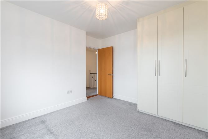 4 Hunters Avenue, Hunters Wood, Ballycullen, Dublin 24