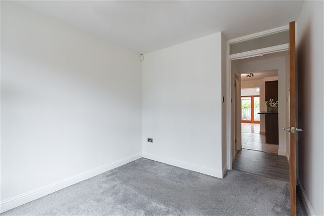 4 Hunters Avenue, Hunters Wood, Ballycullen, Dublin 24
