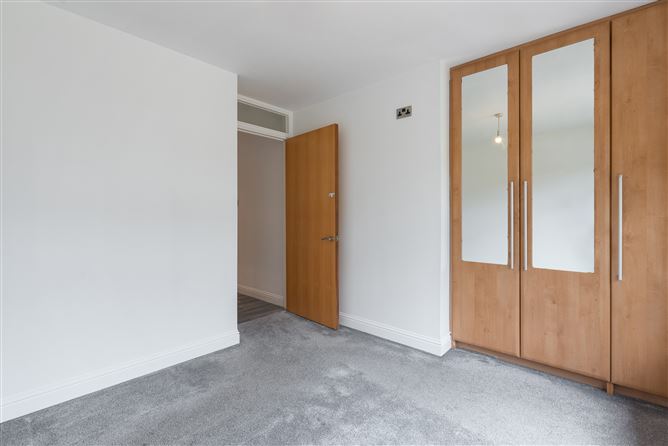 4 Hunters Avenue, Hunters Wood, Ballycullen, Dublin 24