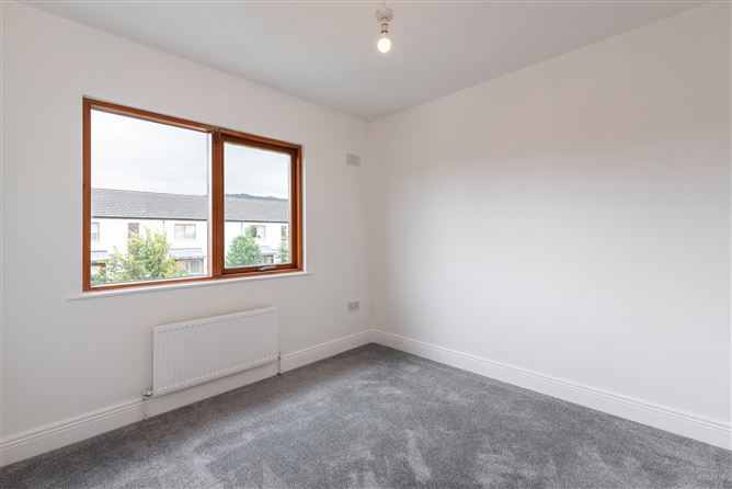 4 Hunters Avenue, Hunters Wood, Ballycullen, Dublin 24