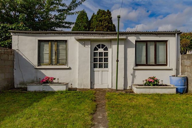 42 Walkinstown Parade , Walkinstown,   Dublin 12