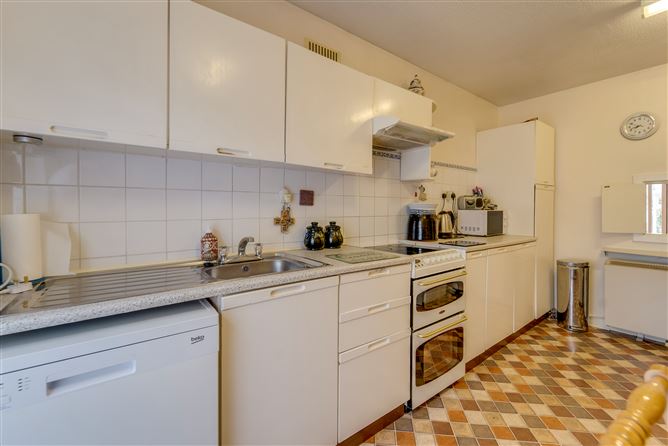 66 Dunmore Lawn, Kingswood, Dublin