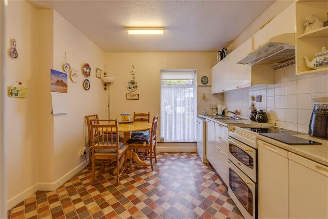 66 Dunmore Lawn, Kingswood, Dublin