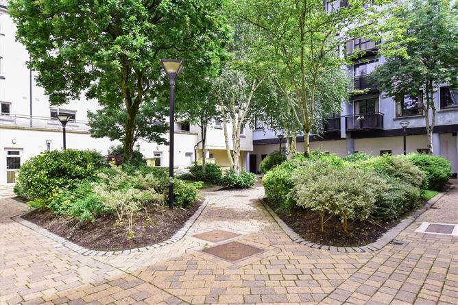 17 Dun Aengus, Dock Road, Galway City Centre