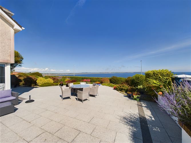 9 Carrigeenlea, Cliff Road, Tramore, Waterford