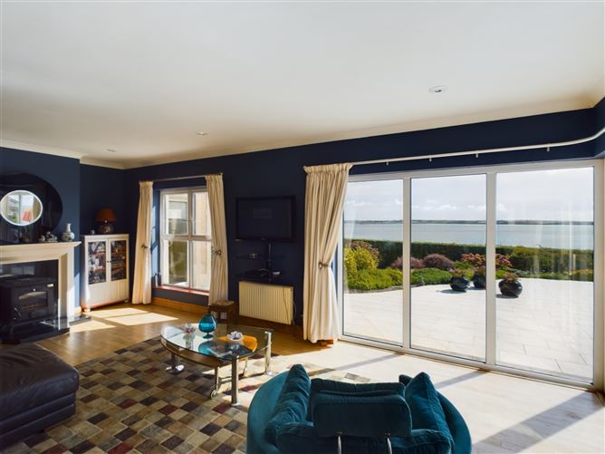 9 Carrigeenlea, Cliff Road, Tramore, Waterford