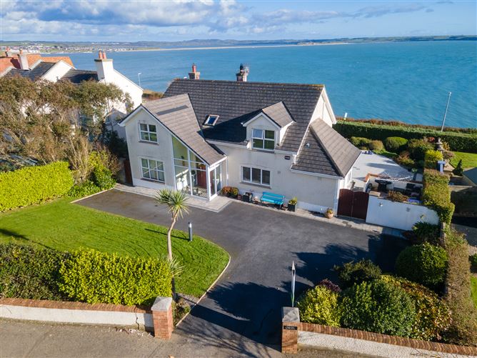 9 Carrigeenlea, Cliff Road, Tramore, Waterford