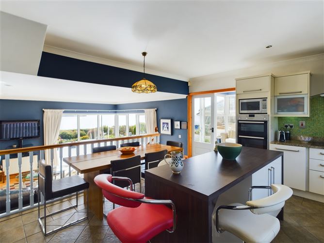 9 Carrigeenlea, Cliff Road, Tramore, Waterford