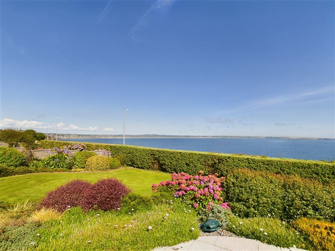 9 Carrigeenlea, Cliff Road, Tramore, Waterford