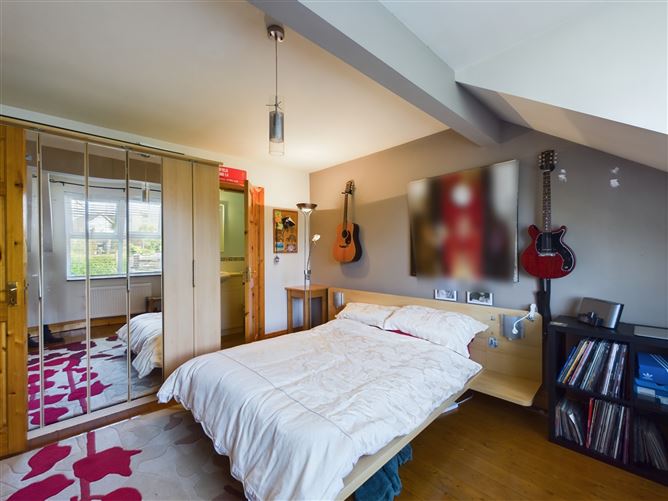 9 Carrigeenlea, Cliff Road, Tramore, Waterford