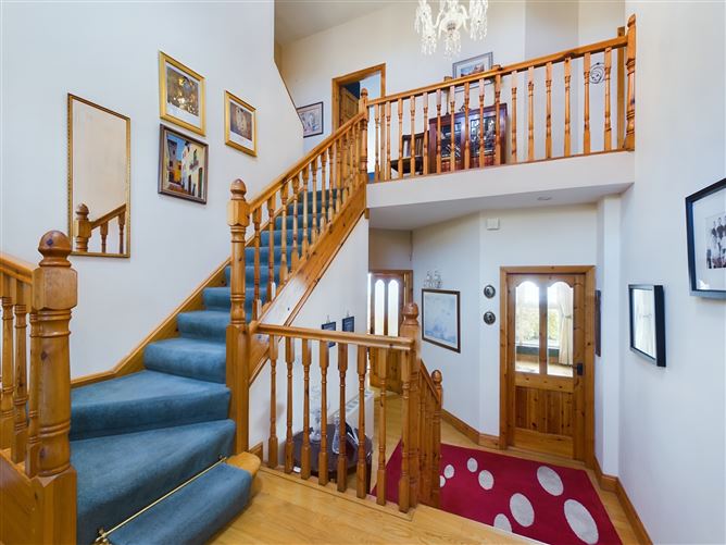 9 Carrigeenlea, Cliff Road, Tramore, Waterford