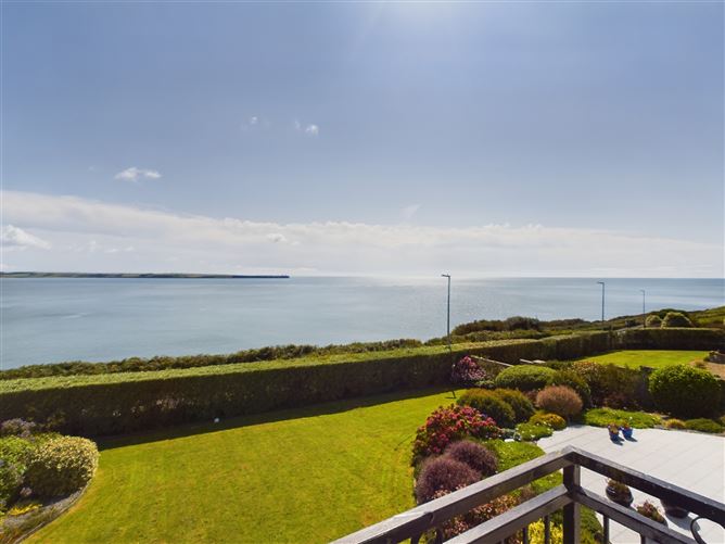 9 Carrigeenlea, Cliff Road, Tramore, Waterford