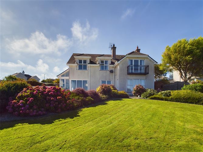 9 Carrigeenlea, Cliff Road, Tramore, Waterford