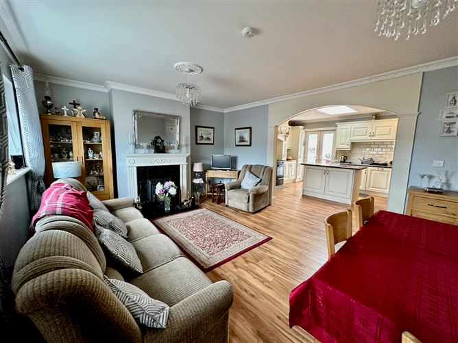 15 Hillcourt Drive, Cobh, Cobh, Cork