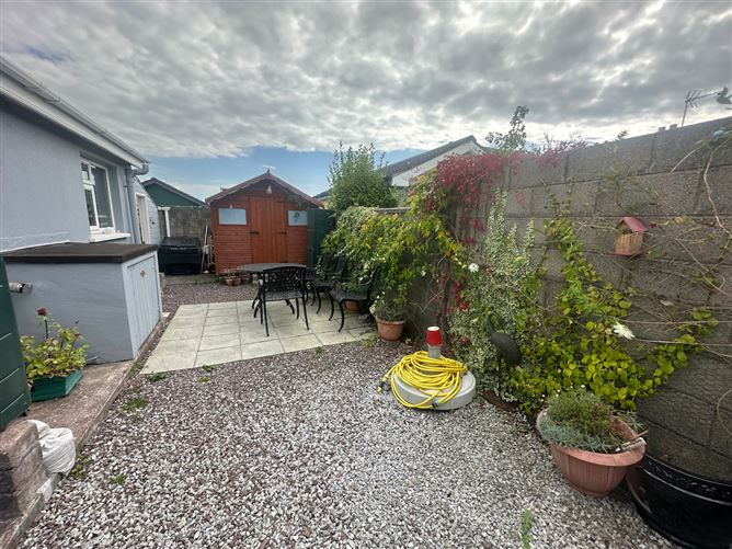 15 Hillcourt Drive, Cobh, Cobh, Cork
