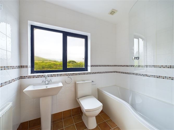 3 Lub Na HAbhann, Castlecove, Co. Kerry