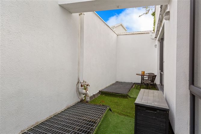 1 Brock Hall, Brocks Lane, Dun Laoghaire, Co. Dublin