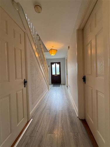 6 Castle Court, Ballaghaderreen, Co. Roscommon