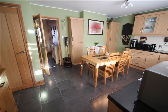 2 Droim an Óir, Kilmoney Road Upper, Carrigaline, Cork