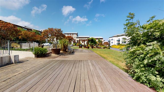 2 Brennanstown Square, Brennanstown, Cabinteely, Dublin 18