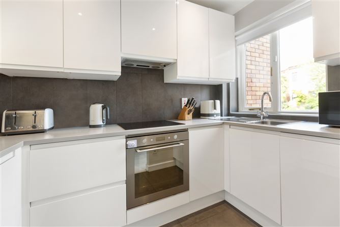 56 Lansdowne Village, Sandymount, Dublin 4