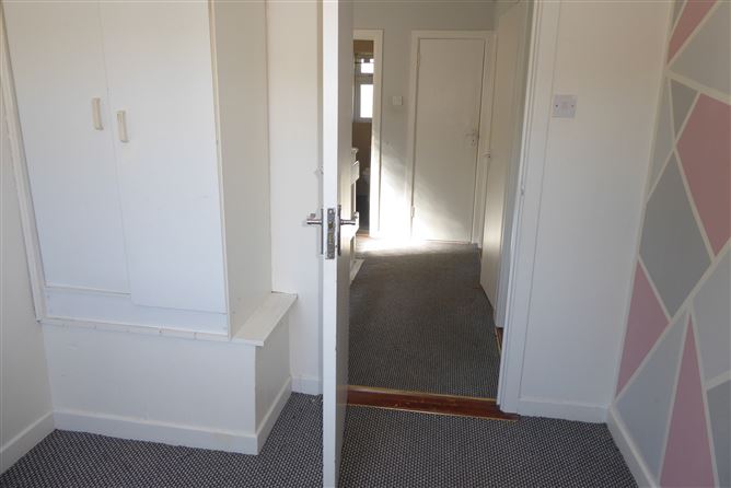 17, De Selby Lawns, Tallaght, Dublin 24