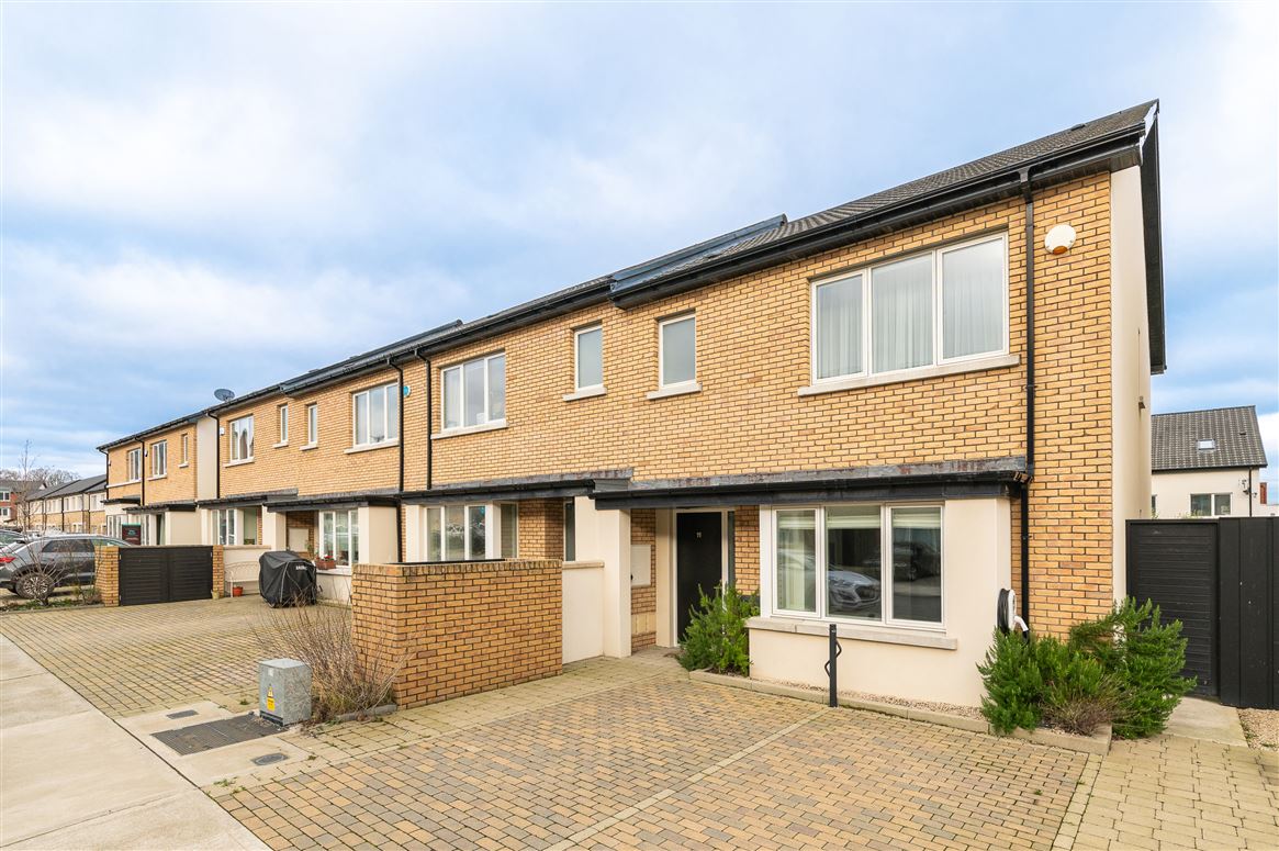 11 Clay Farm Avenue, Leopardstown, Dublin 18