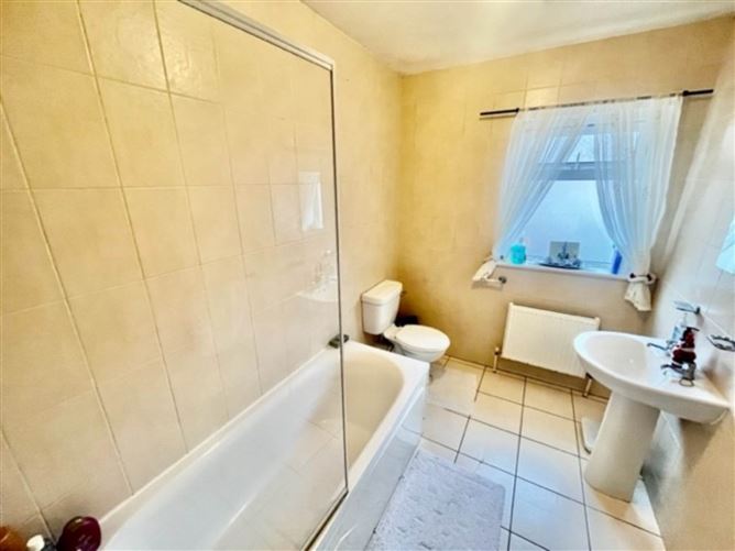 63 Sliabh Carron, Gort, County Galway