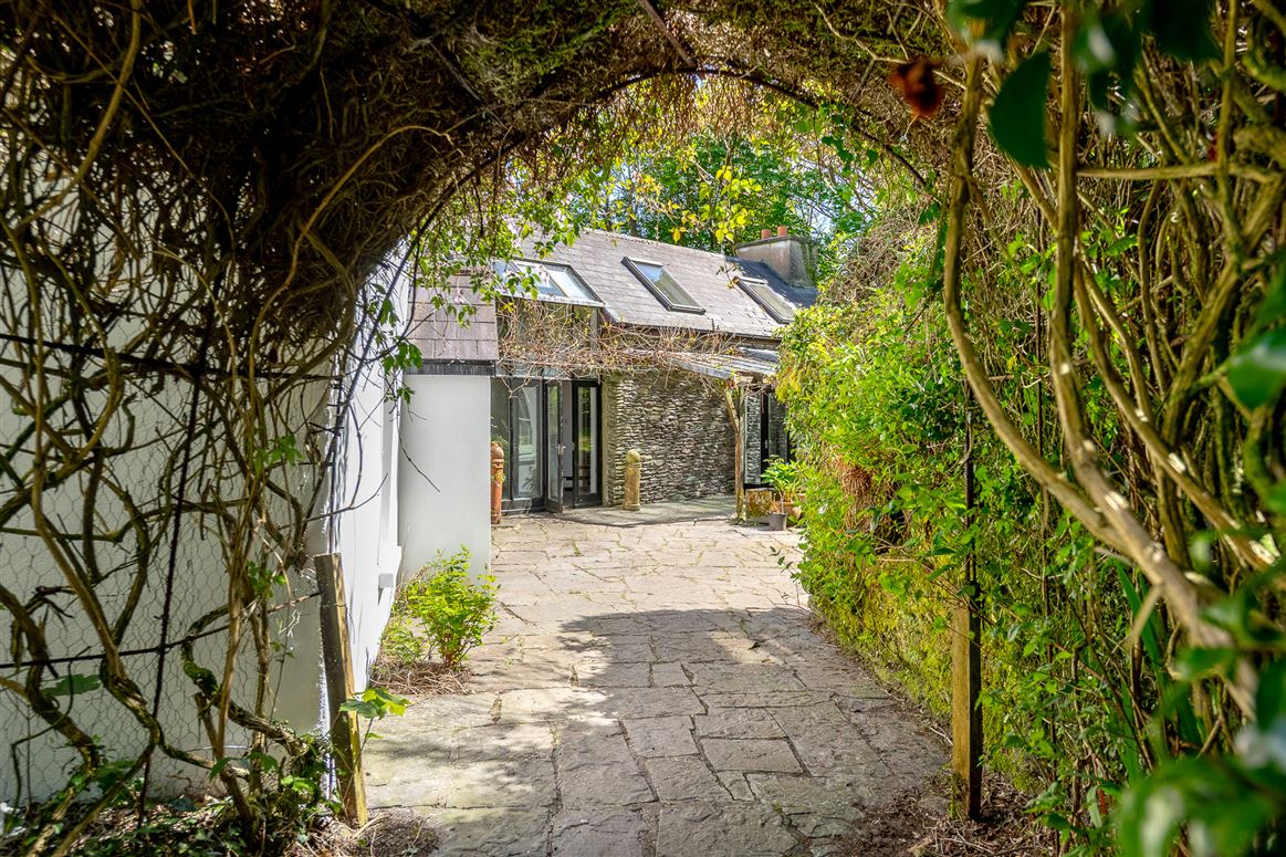 Derrynane Beg House, Caherdaniel, Co. Kerry, V23 KH48 Derrynane Beg House, Caherdaniel, Co. Kerry, V23 KH48