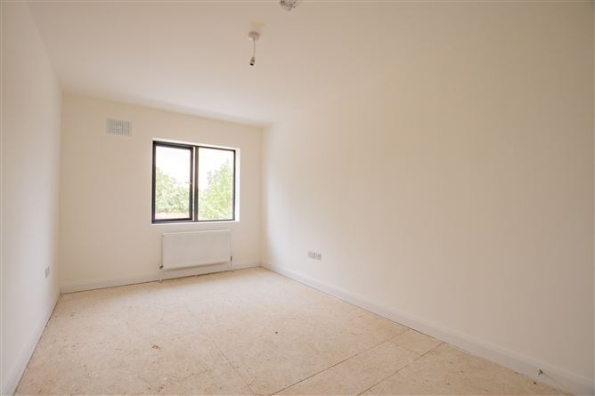 Photo 23 of 35 — 2 Bed End Terrace , White Linen Avenue, Longford Town, Co. Longford, Longford, Longford