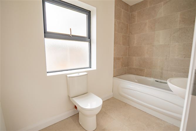 Photo 30 of 35 — 2 Bed End Terrace , White Linen Avenue, Longford Town, Co. Longford, Longford, Longford