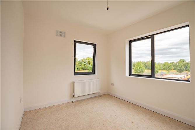 Photo 26 of 35 — 2 Bed End Terrace , White Linen Avenue, Longford Town, Co. Longford, Longford, Longford