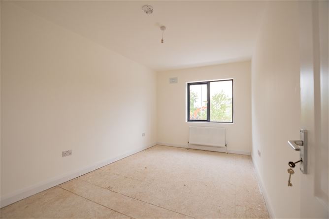Photo 22 of 35 — 2 Bed End Terrace , White Linen Avenue, Longford Town, Co. Longford, Longford, Longford